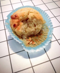 A fructose friendly muffin recipe with coconut and buttermilk // Fructosearme Muffins mit Kokos und Buttermilch // Fructopia.de