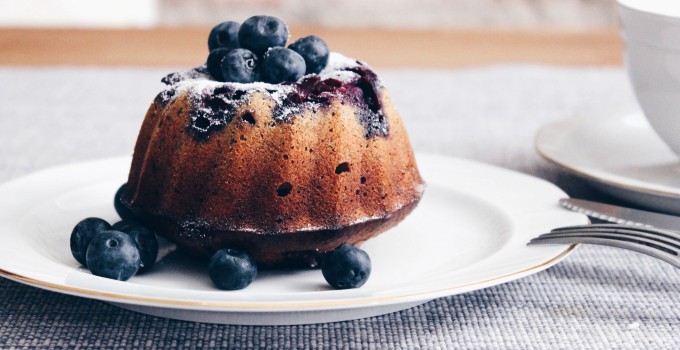 Gluten Free Holidays: Fructosefree Blueberry-Buckwheat-Cake With Lemon Curd