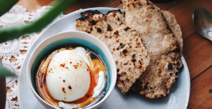 The Sultan’s Breakfast: Çilbir – Poached Eggs On Yogurt And Garlic Infused Oil