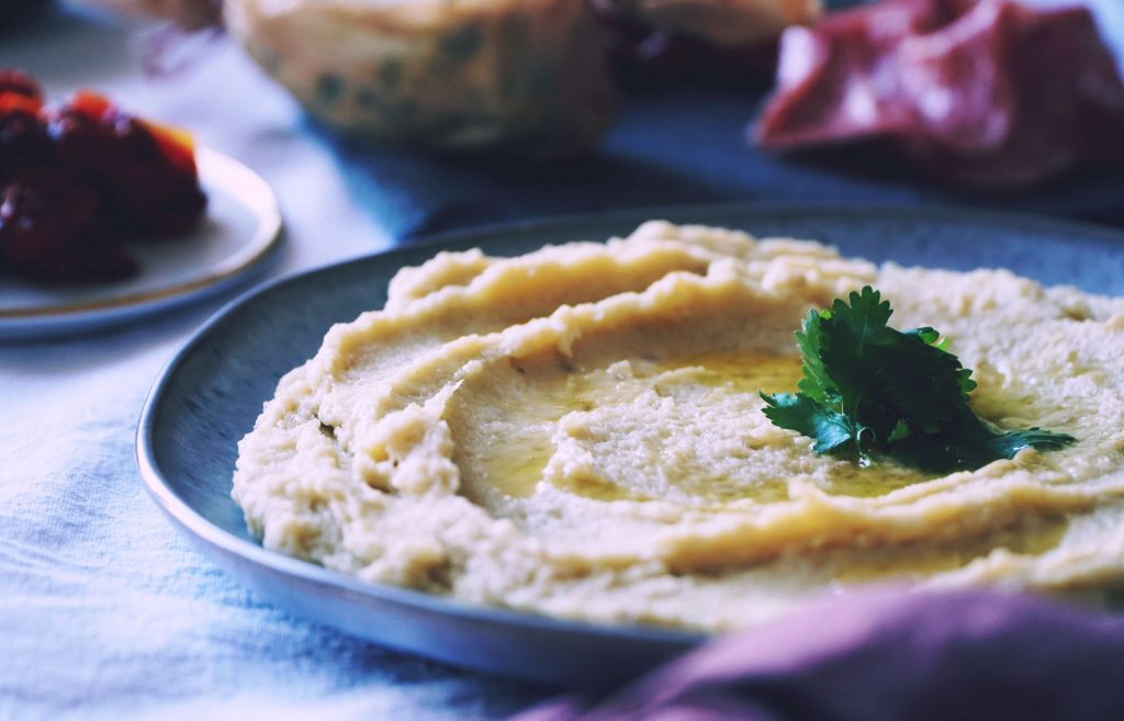 Hummus aus lokalem Wintergemüse: Süßes Pastinaken-Hummus | Fructopia.de
